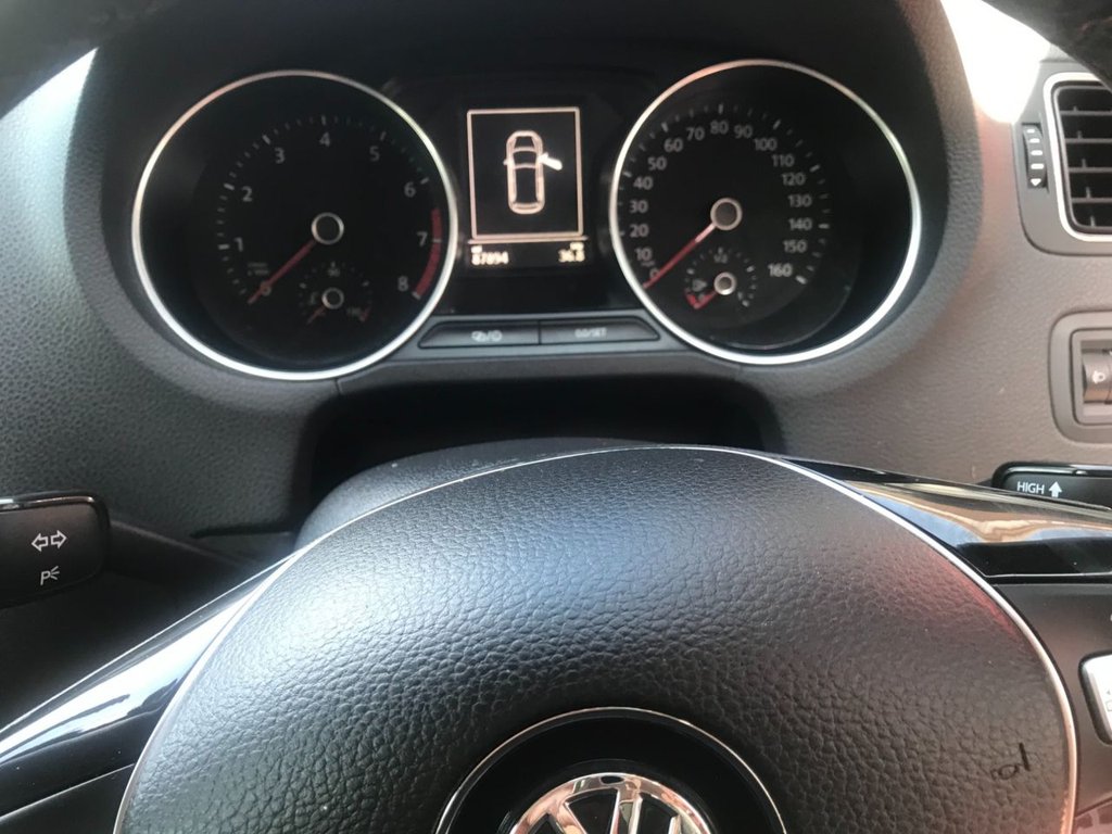 Used Volkswagen Polo 2014 for sale - 76640479: Photo 20