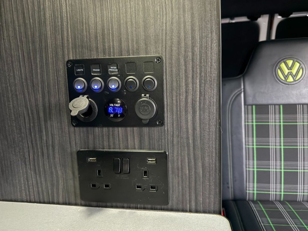 Used Volkswagen Transporter 2017 for sale - 77621635: Photo 32