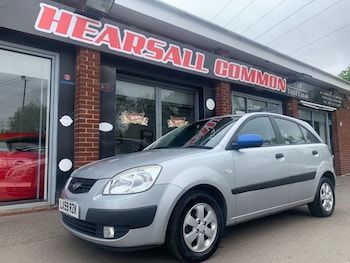 2009 (59) - 1.4 Chill Hatchback 5dr Petrol Manual (139 g/km, 95 bhp)