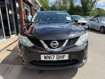 Used Nissan Qashqai 2017 for sale - 79032540: Photo