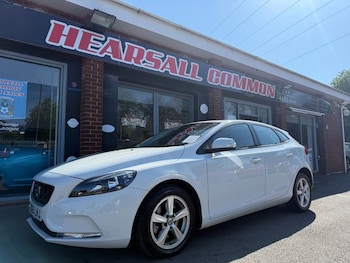 Used Volvo V40 2015 for sale - 79313557: Photo