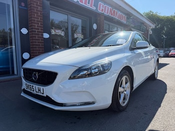 Used Volvo V40 2015 for sale - 79313557: Photo