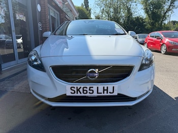 Used Volvo V40 2015 for sale - 79313557: Photo