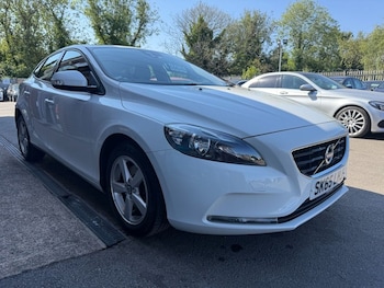 Used Volvo V40 2015 for sale - 79313557: Photo
