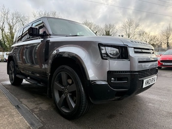 Used Land Rover Defender 2021 for sale - 77394294: Photo