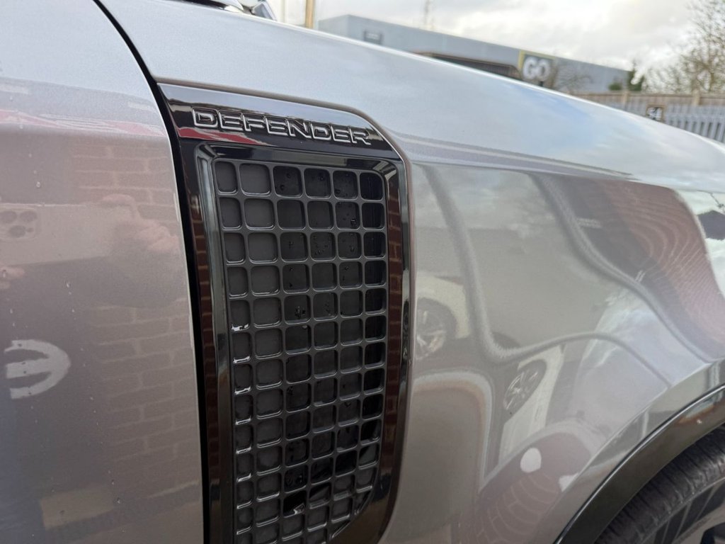 Used Land Rover Defender 2021 for sale - 77394294: Photo 5