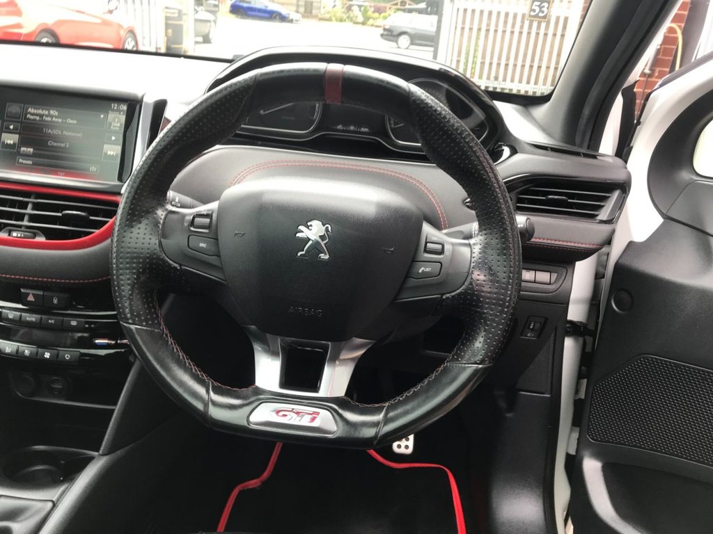 Used Peugeot 208 2015 for sale - 78068825: Photo 14
