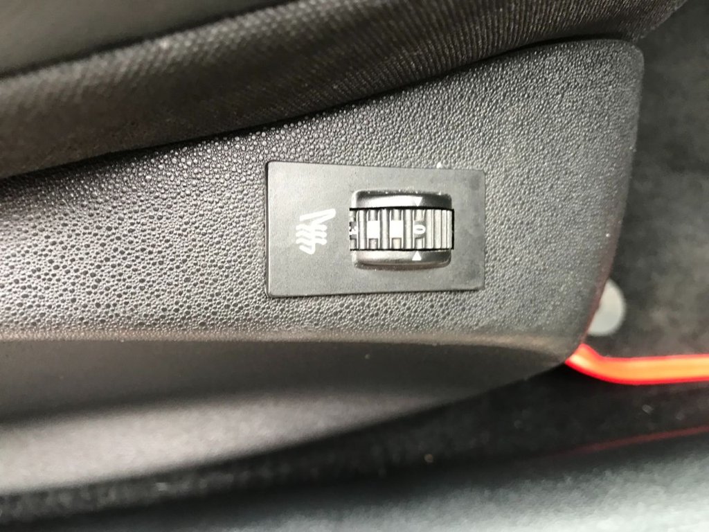 Used Peugeot 208 2015 for sale - 78068825: Photo 19