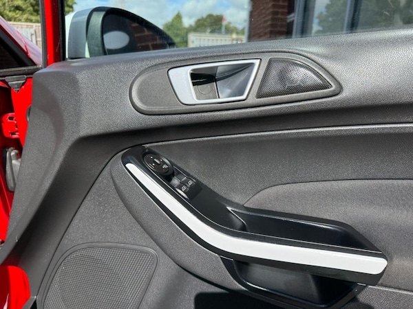 Used Ford Fiesta 2016 for sale - 75630675: Photo 24