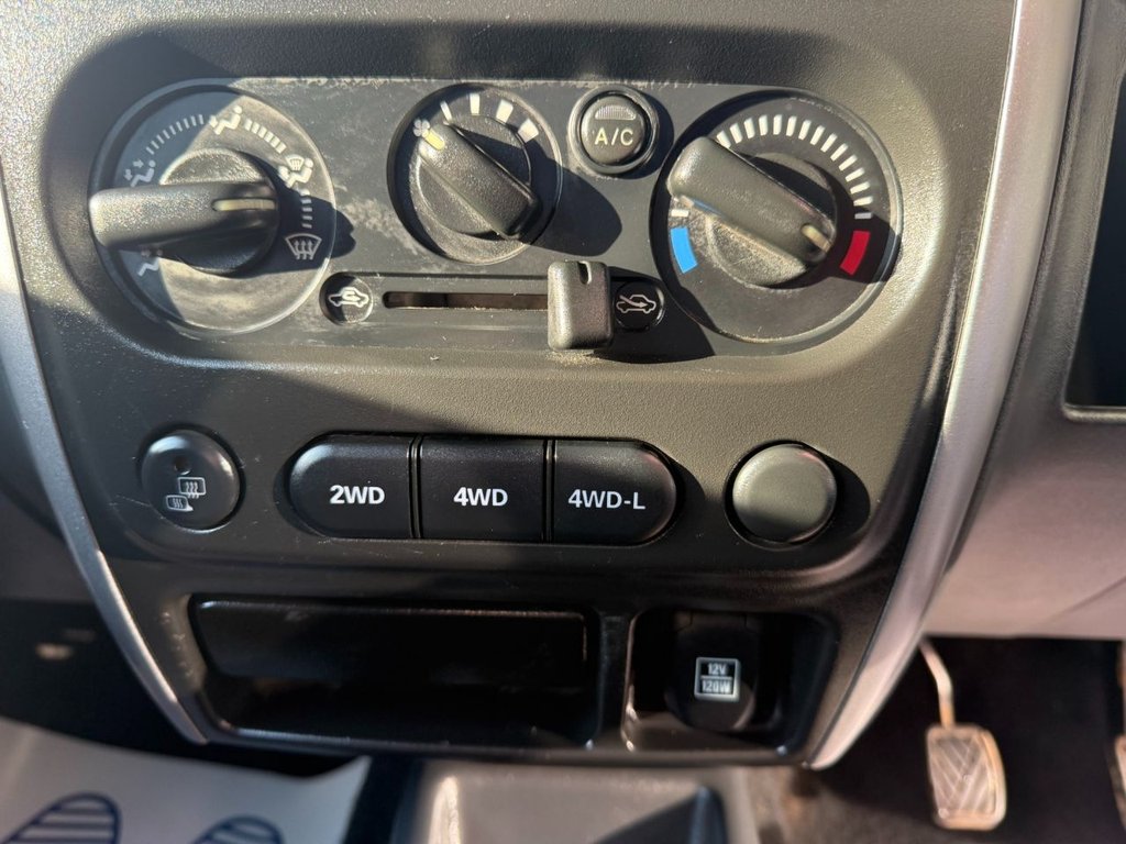 Used Suzuki Jimny 2014 for sale - 76640543: Photo 23