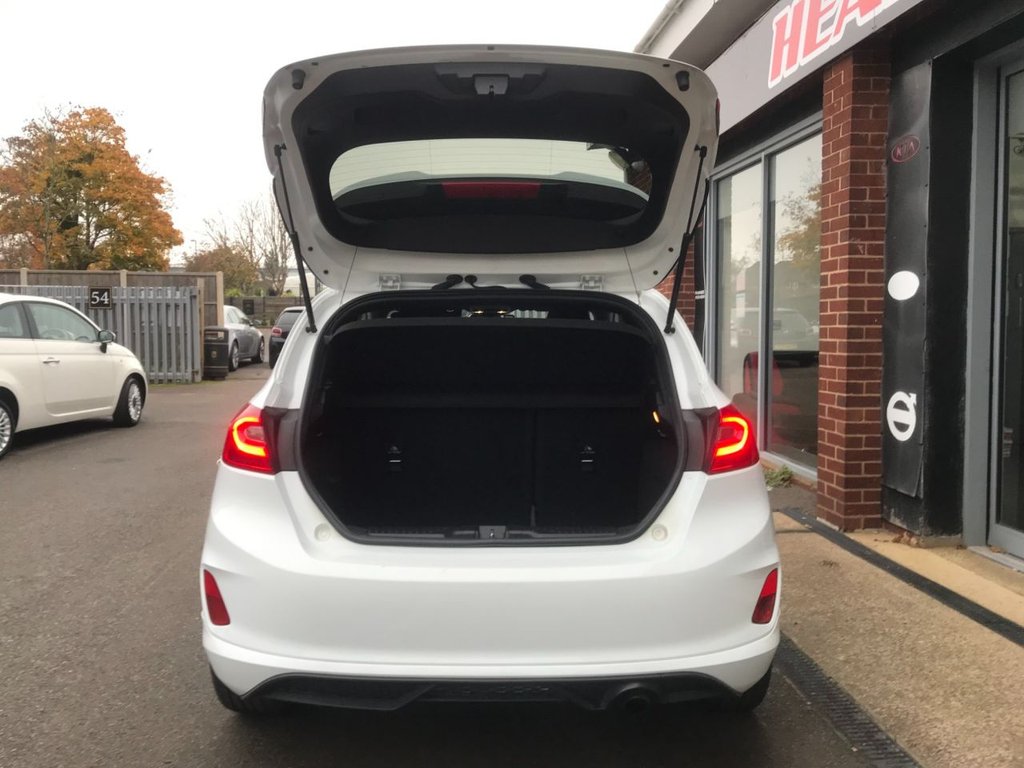 Used Ford Fiesta 2018 for sale - 76640557: Photo 11