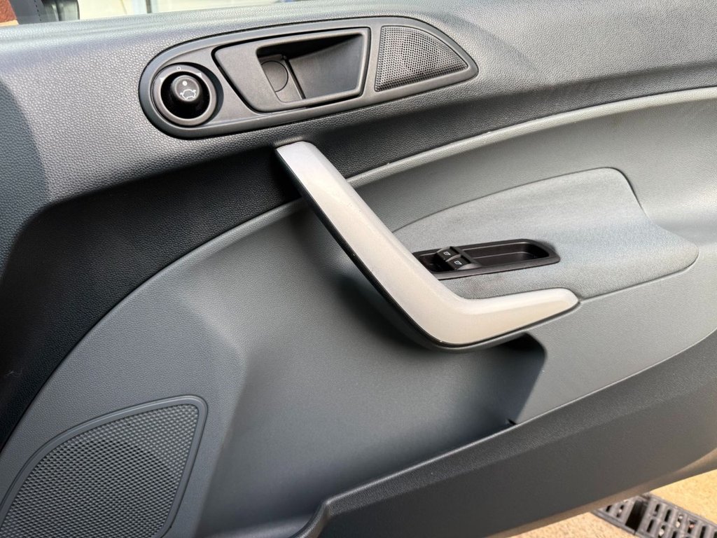 Used Ford Fiesta 2010 for sale - 76640548: Photo 19