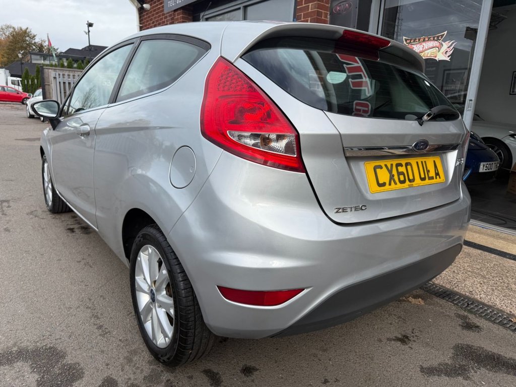 Used Ford Fiesta 2010 for sale - 76640548: Photo 4