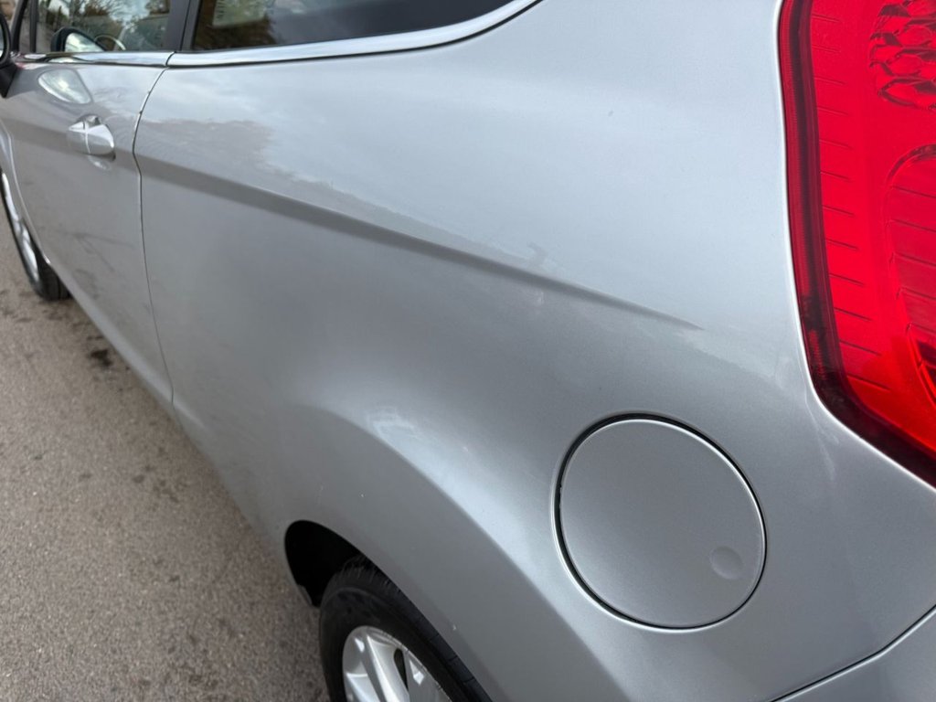 Used Ford Fiesta 2010 for sale - 76640548: Photo 9