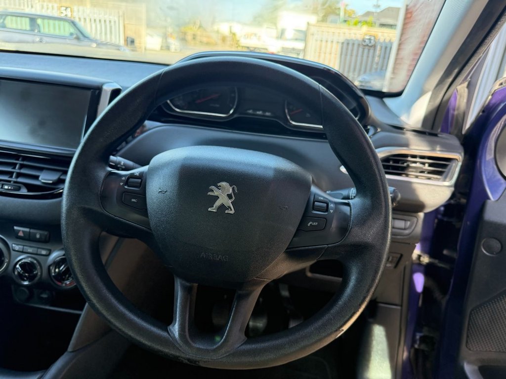 Used Peugeot 208 2013 for sale - 76068711: Photo 22