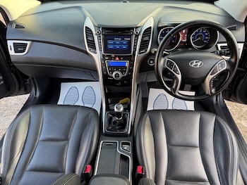 Used Hyundai i30 2015 for sale - 75860494: Photo