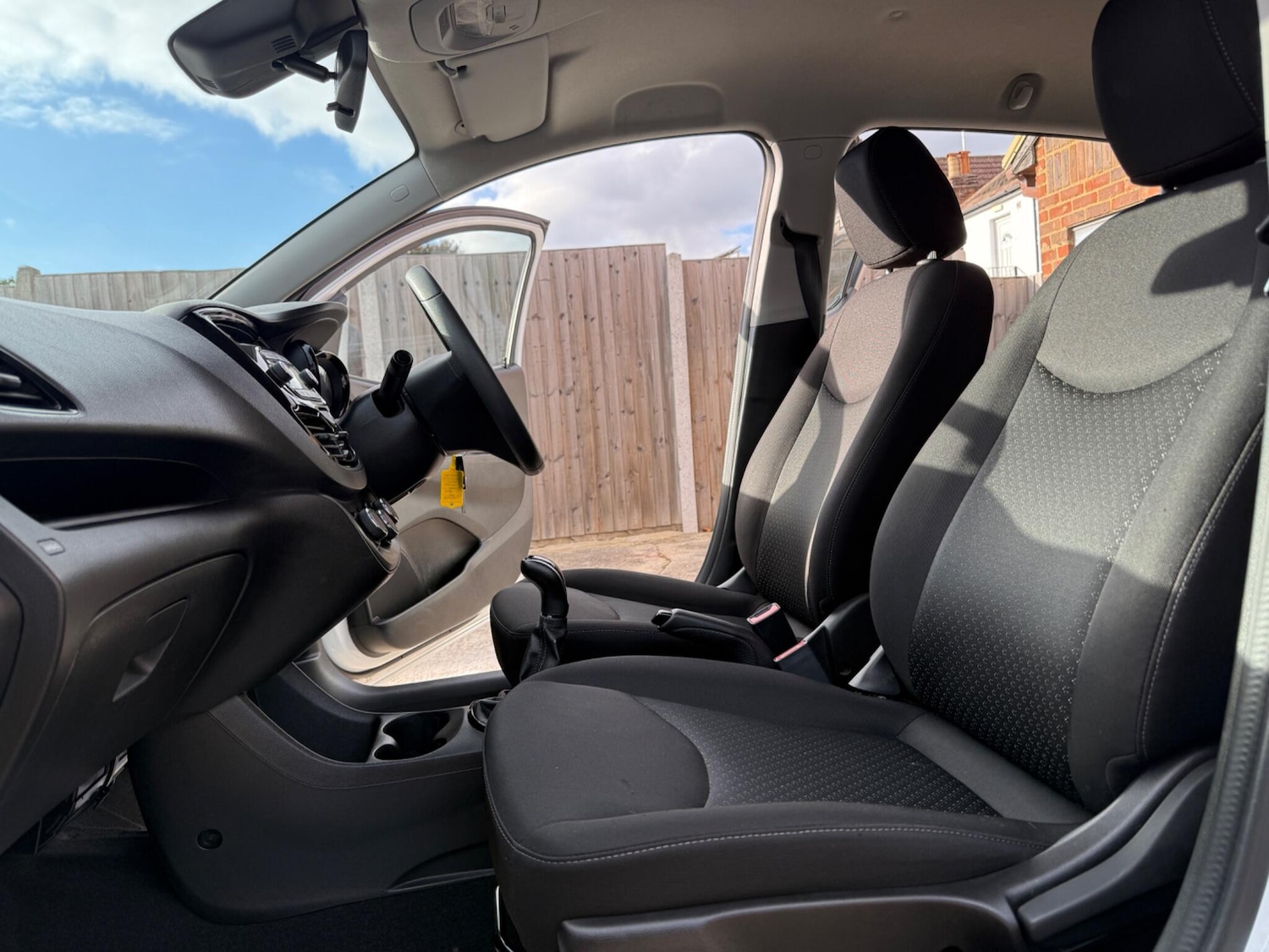 Used Vauxhall Viva 2015 for sale - 76292860: Photo 12