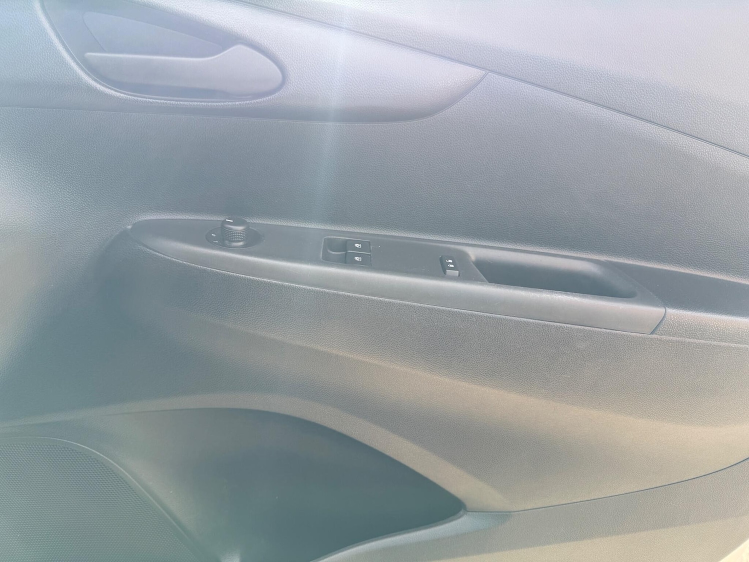 Used Vauxhall Viva 2015 for sale - 76292860: Photo 18