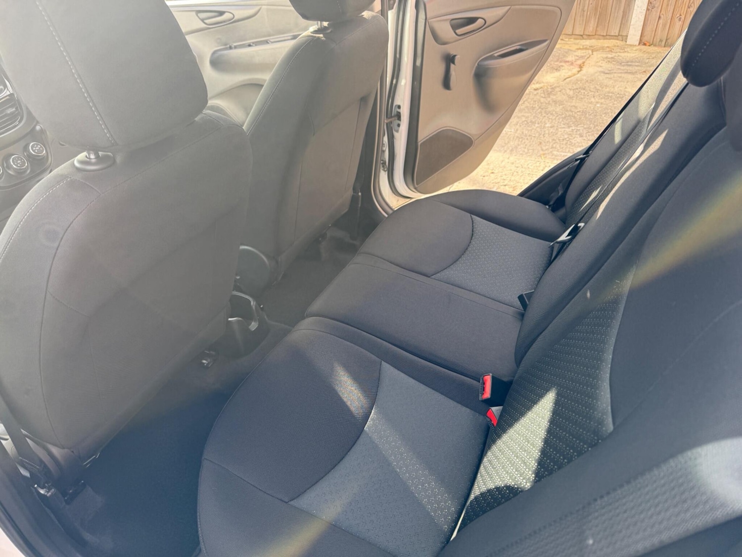 Used Vauxhall Viva 2015 for sale - 76292860: Photo 21