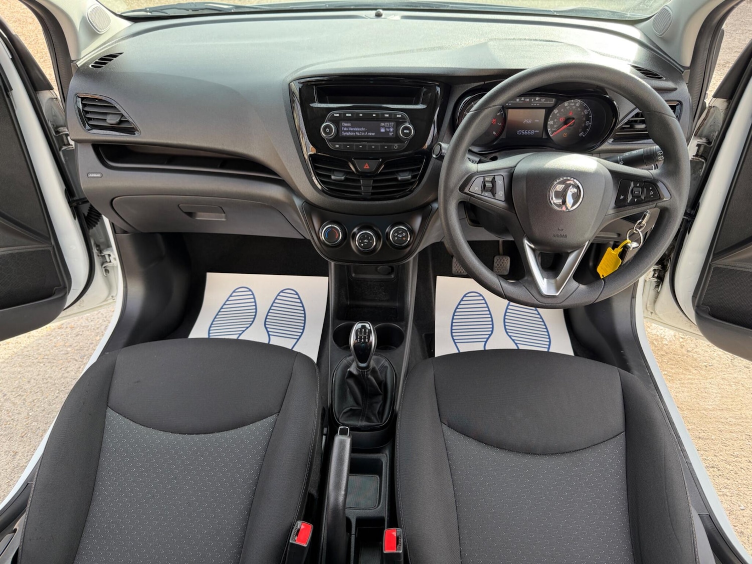 Used Vauxhall Viva 2015 for sale - 76292860: Photo 4