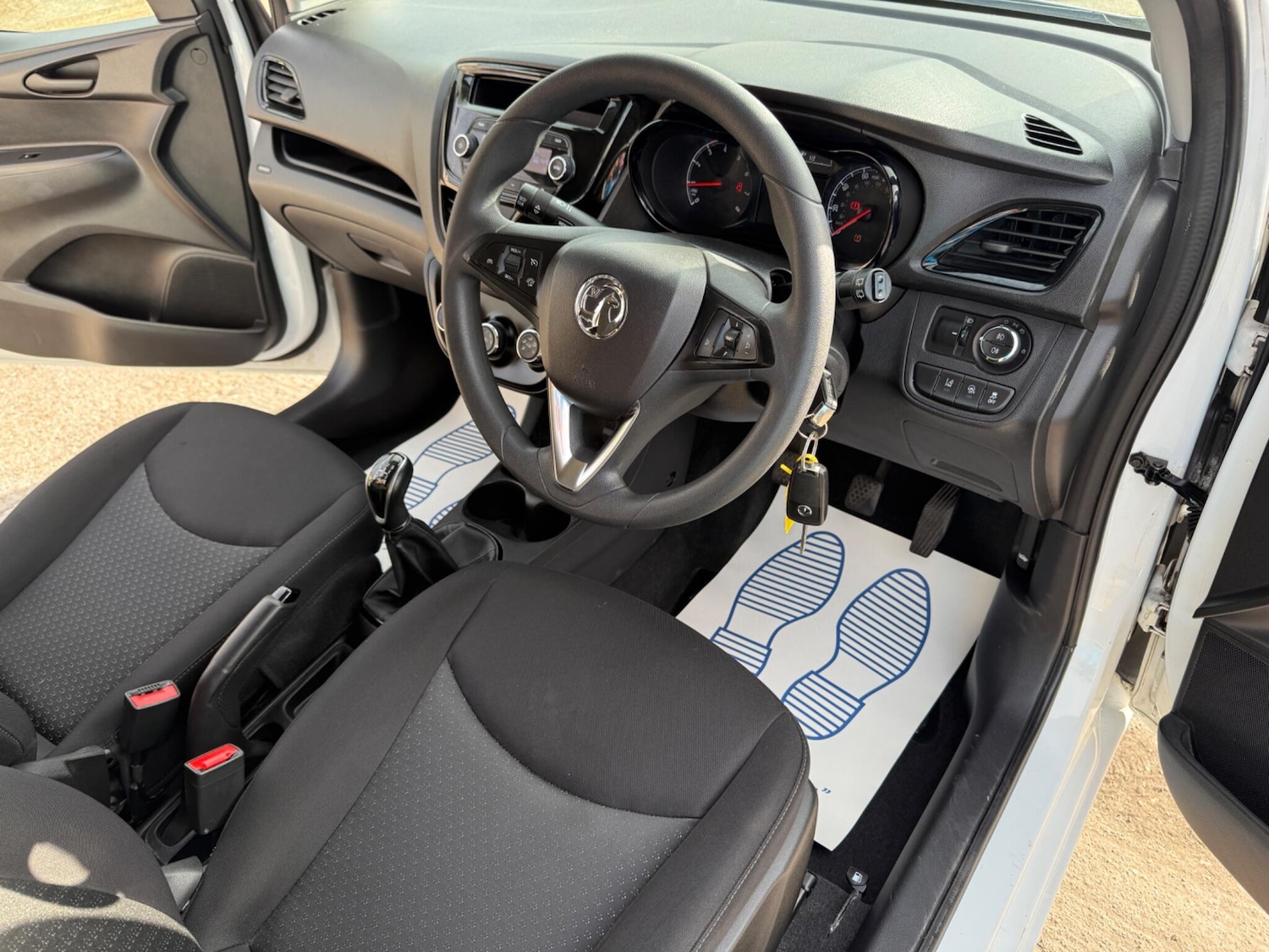 Used Vauxhall Viva 2015 for sale - 76292860: Photo 5