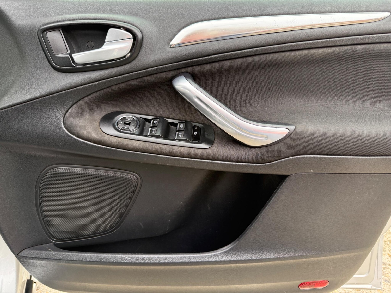 Used Ford S-Max 2014 for sale - 76416563: Photo 17