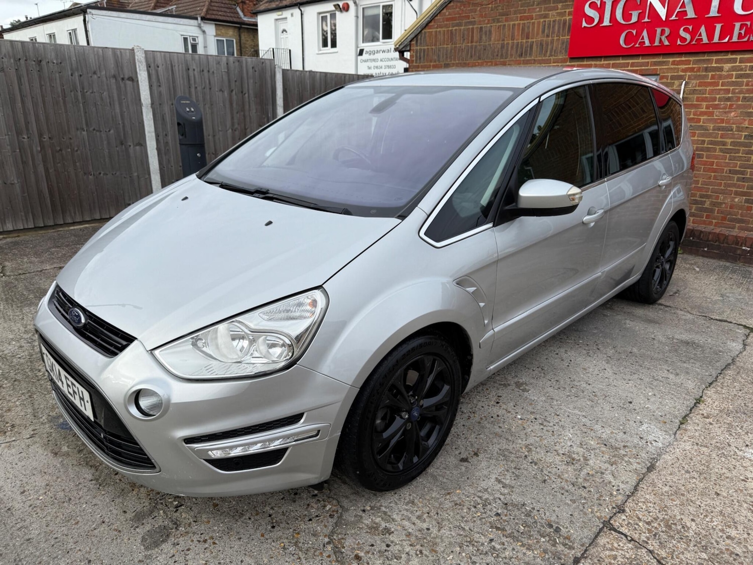 Used Ford S-Max 2014 for sale - 76416563: Photo 3