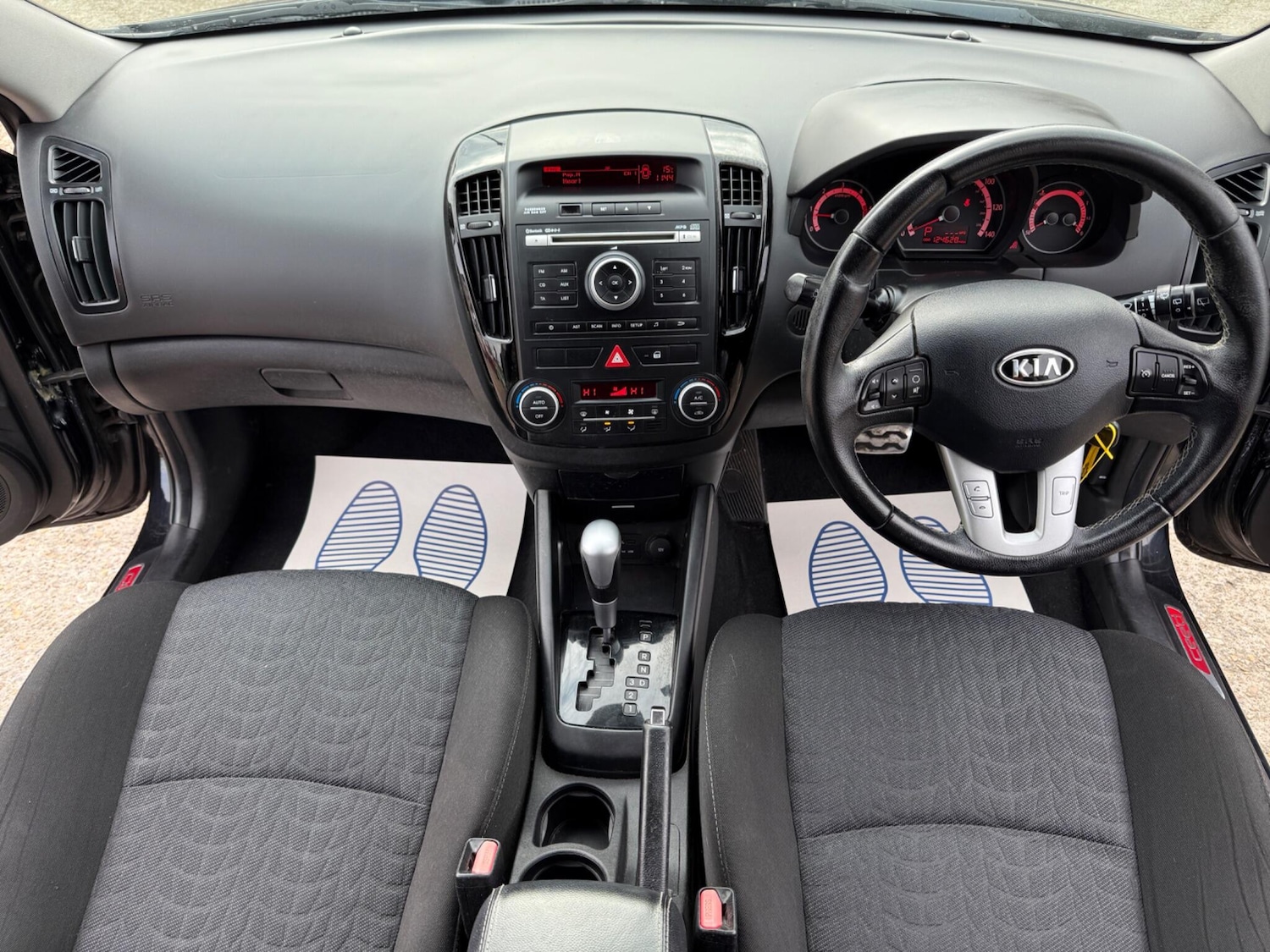 Used Kia Ceed 2011 for sale - 76480773: Photo 4