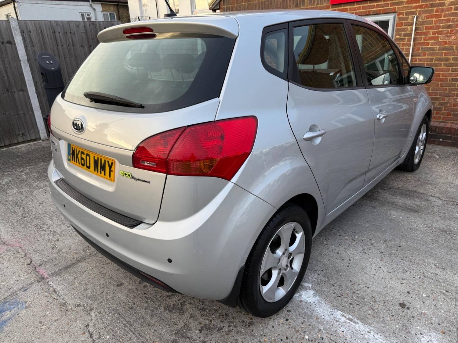 Used Kia Venga 2010 for sale - 76273693: Photo 10