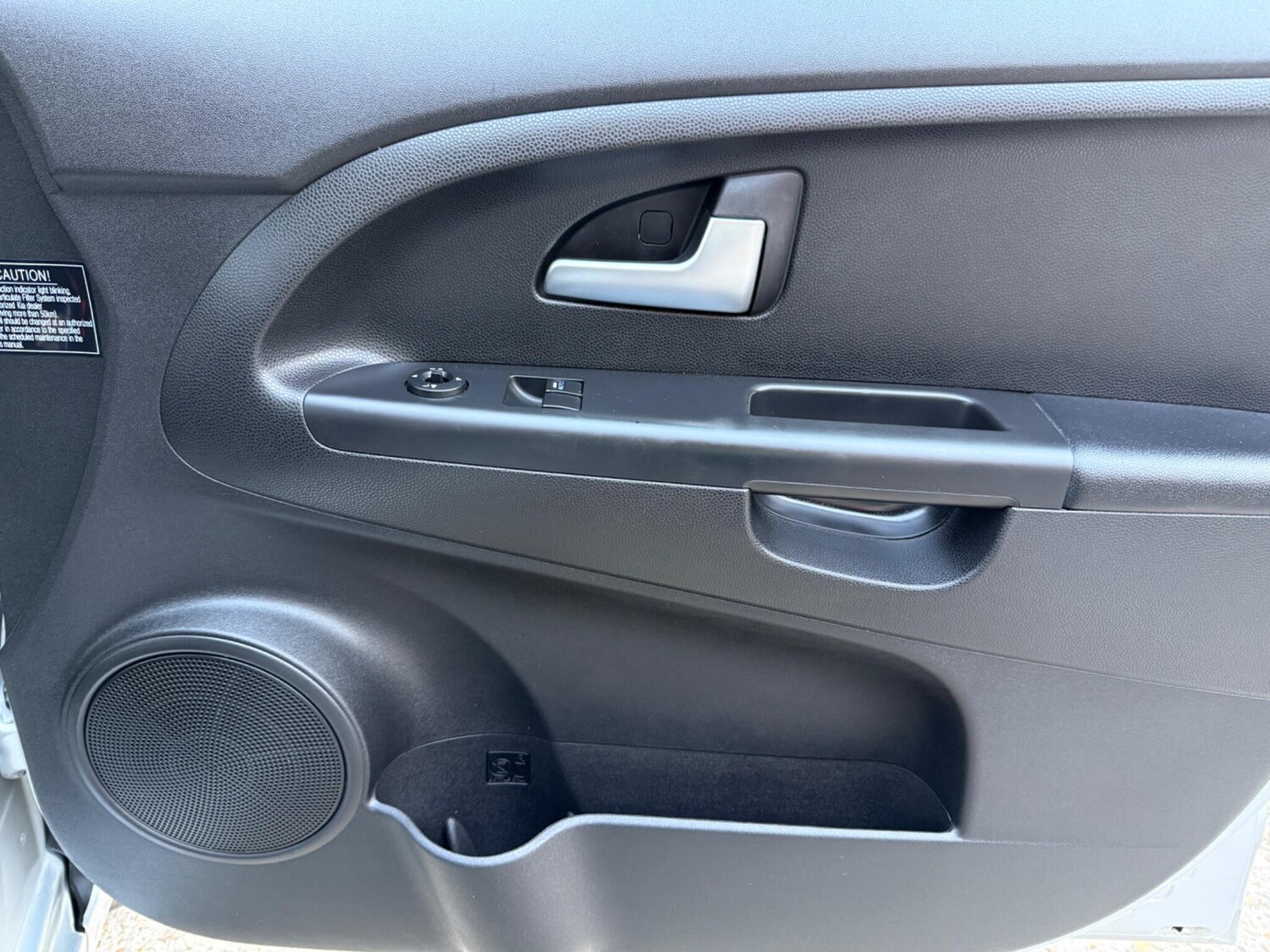 Used Kia Venga 2010 for sale - 76273693: Photo 17