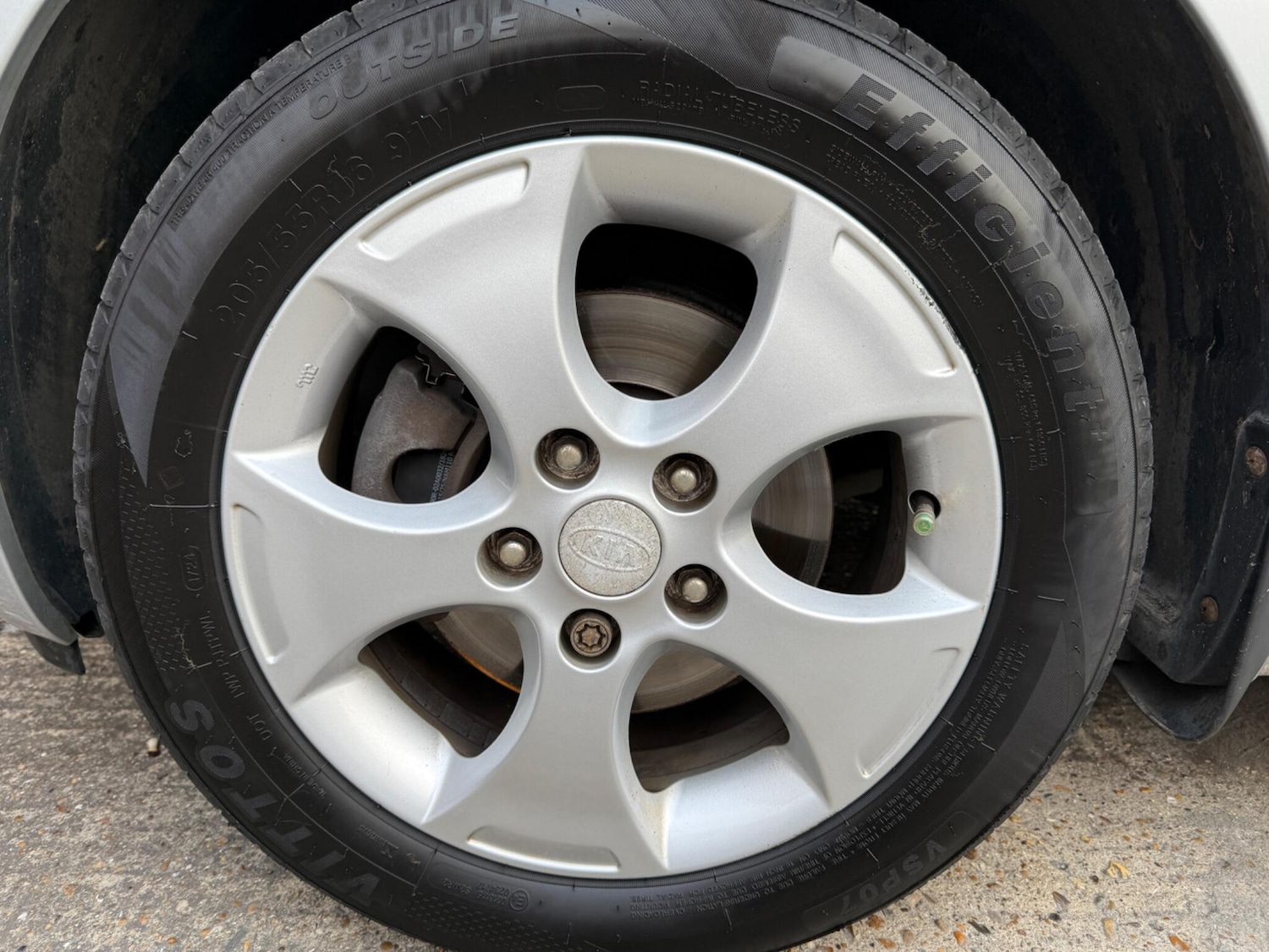 Used Kia Venga 2010 for sale - 76273693: Photo 25