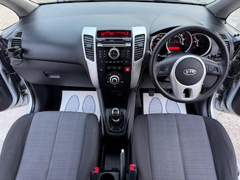 Used Kia Venga 2010 for sale - 76273693: Photo