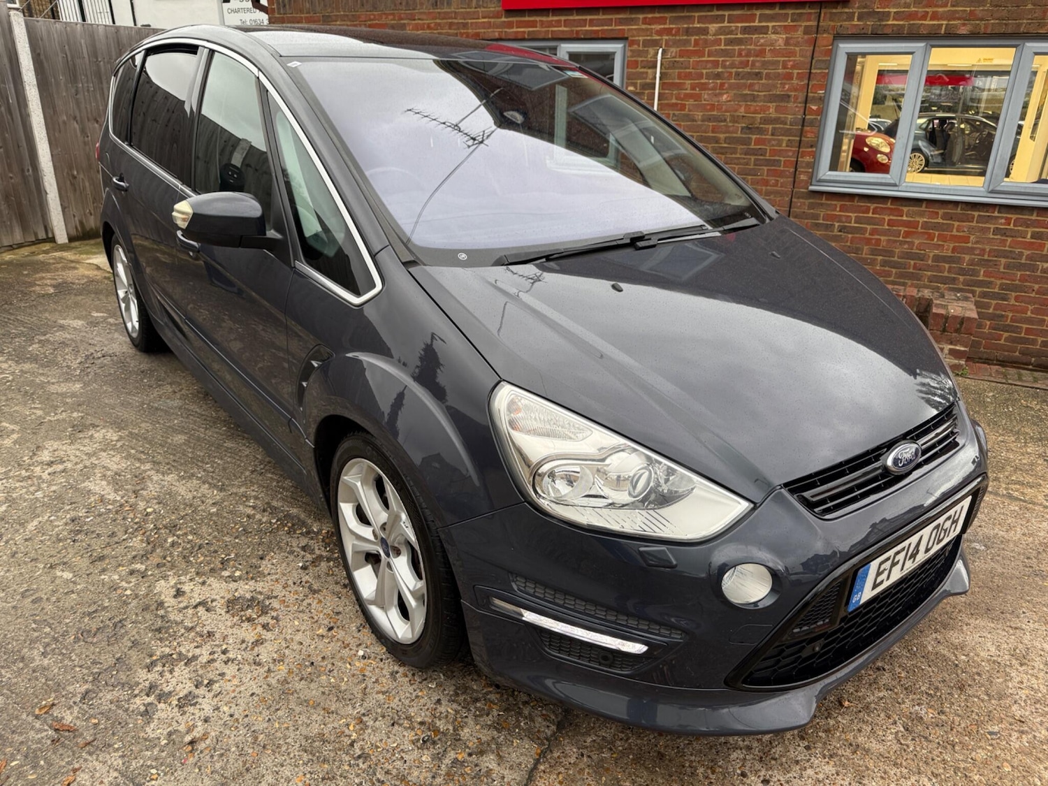 Used Ford S-Max 2014 for sale - 76685522: Photo 1