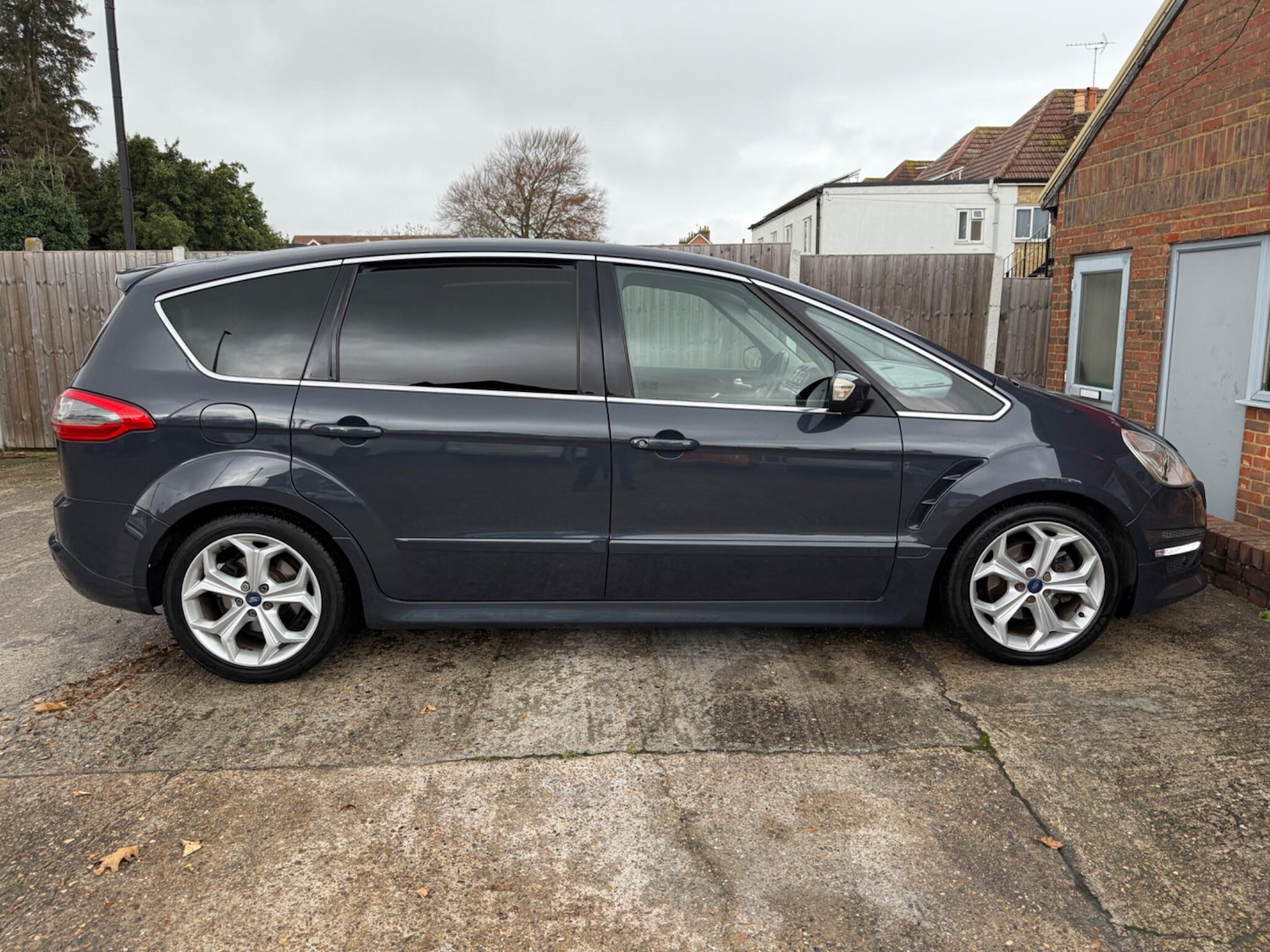 Used Ford S-Max 2014 for sale - 76685522: Photo 10