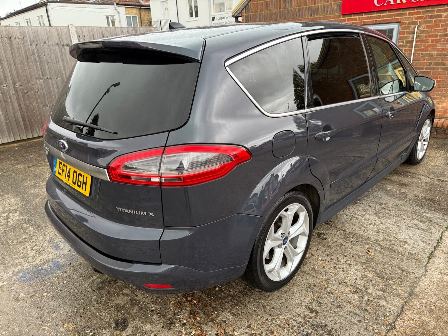 Used Ford S-Max 2014 for sale - 76685522: Photo 9