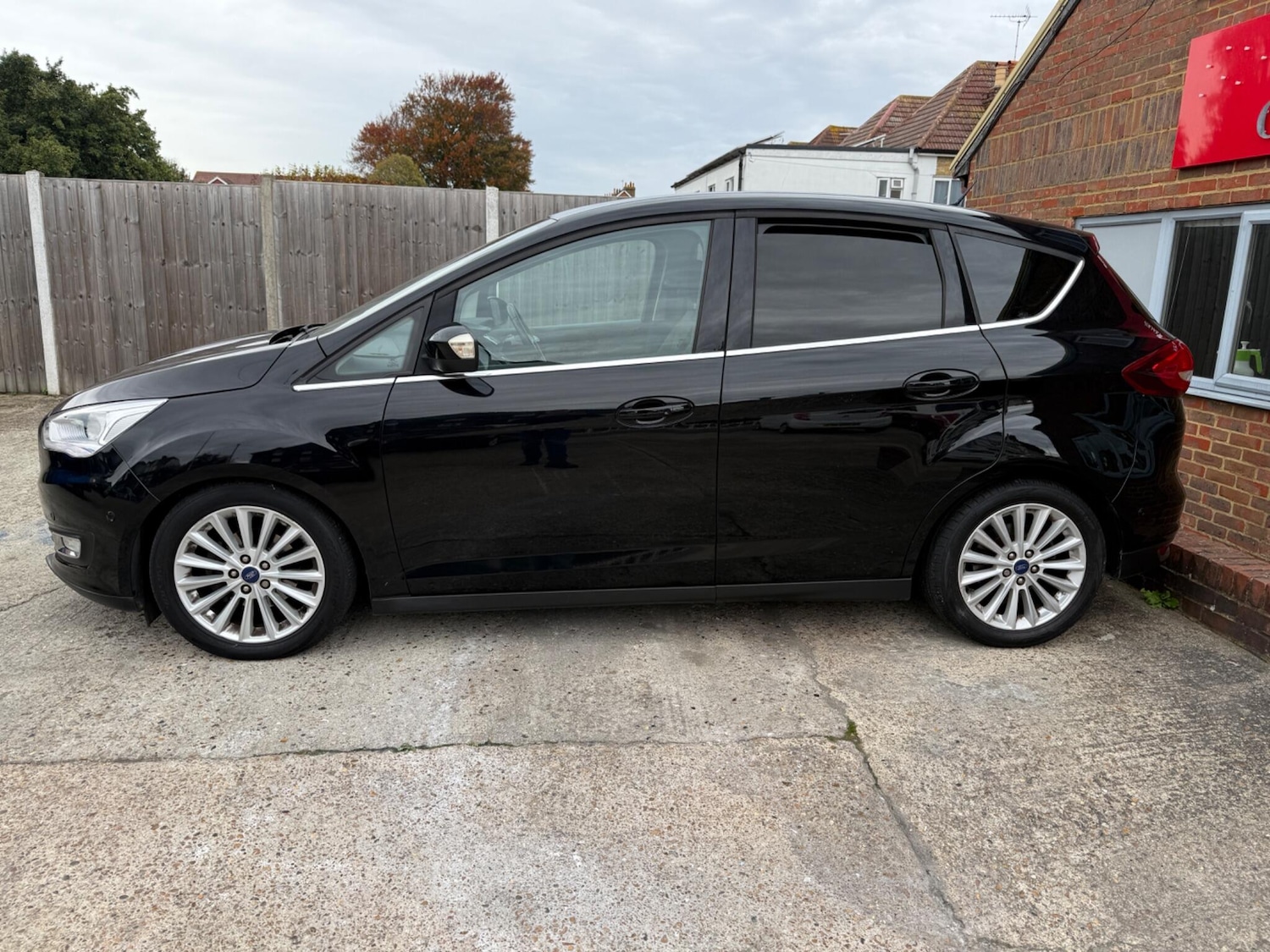Used Ford C-Max 2017 for sale - 76495816: Photo 7
