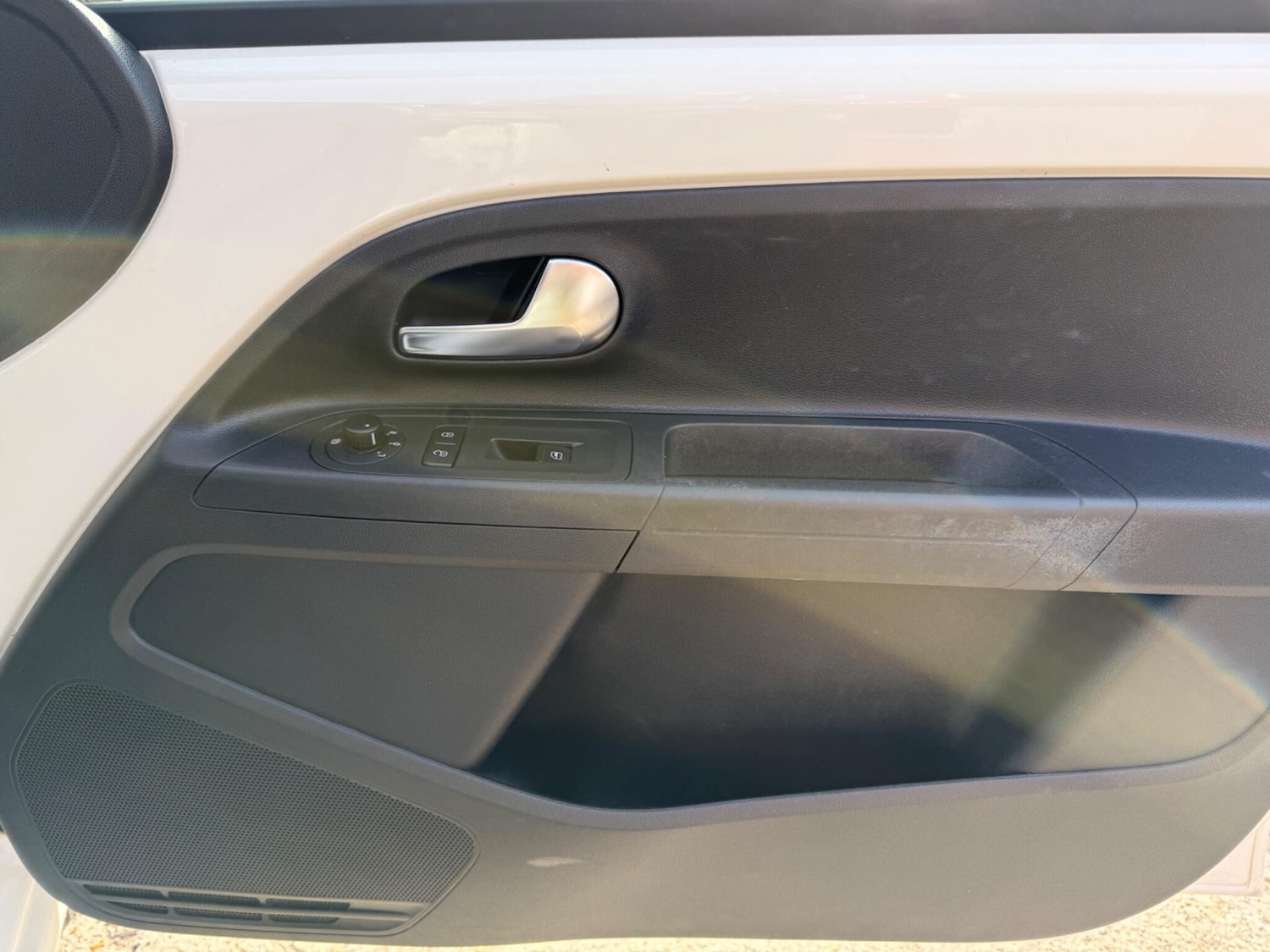 Used Volkswagen up! 2025 for sale - 76198110: Photo 17