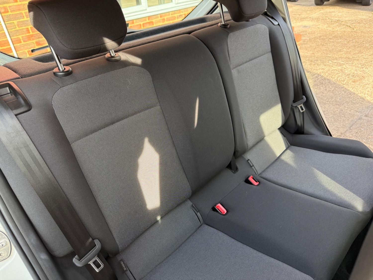 Used Volkswagen up! 2025 for sale - 76198110: Photo 18