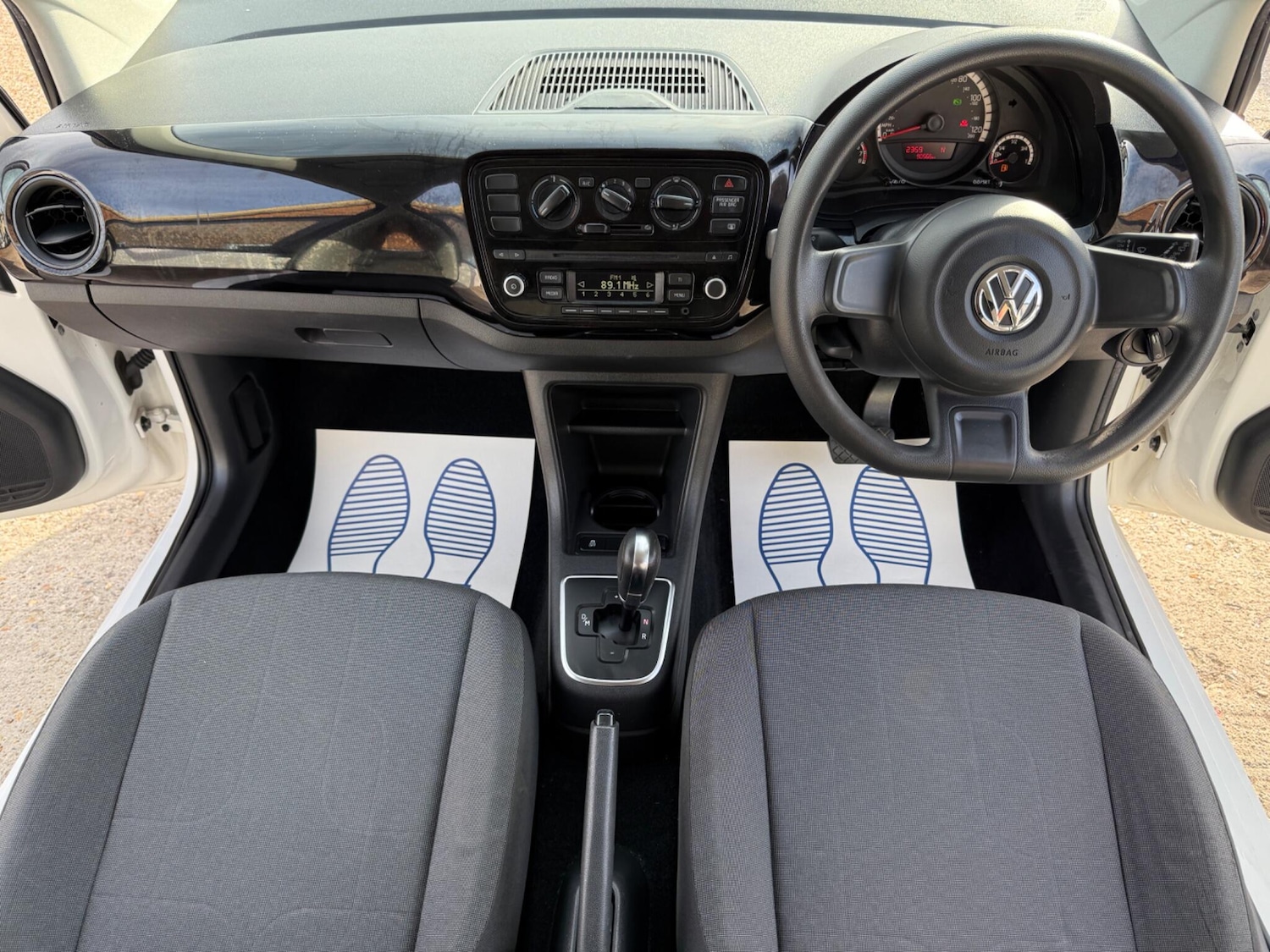 Used Volkswagen up! 2025 for sale - 76198110: Photo 4