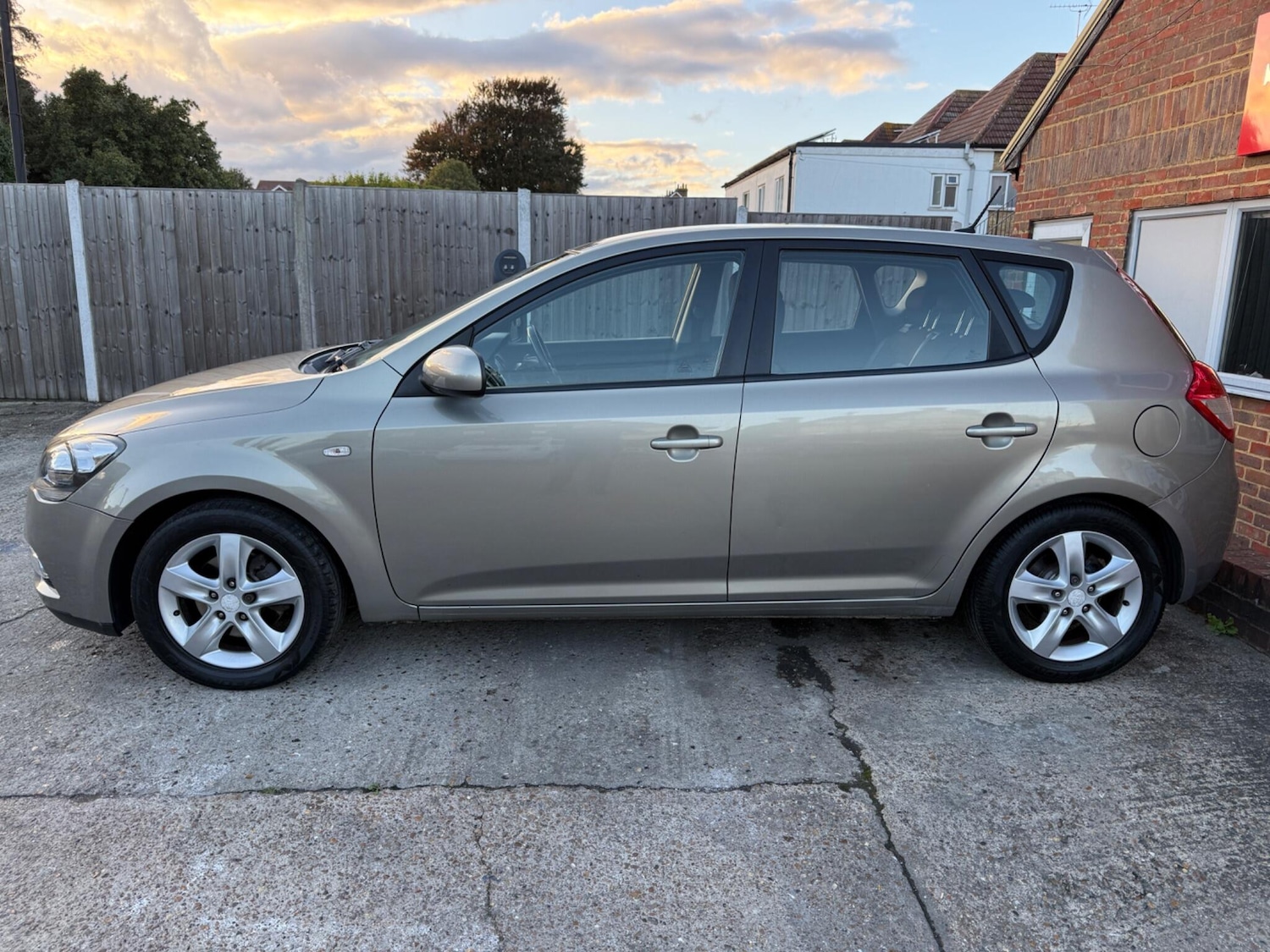 Used Kia Ceed 2011 for sale - 76376832: Photo 13