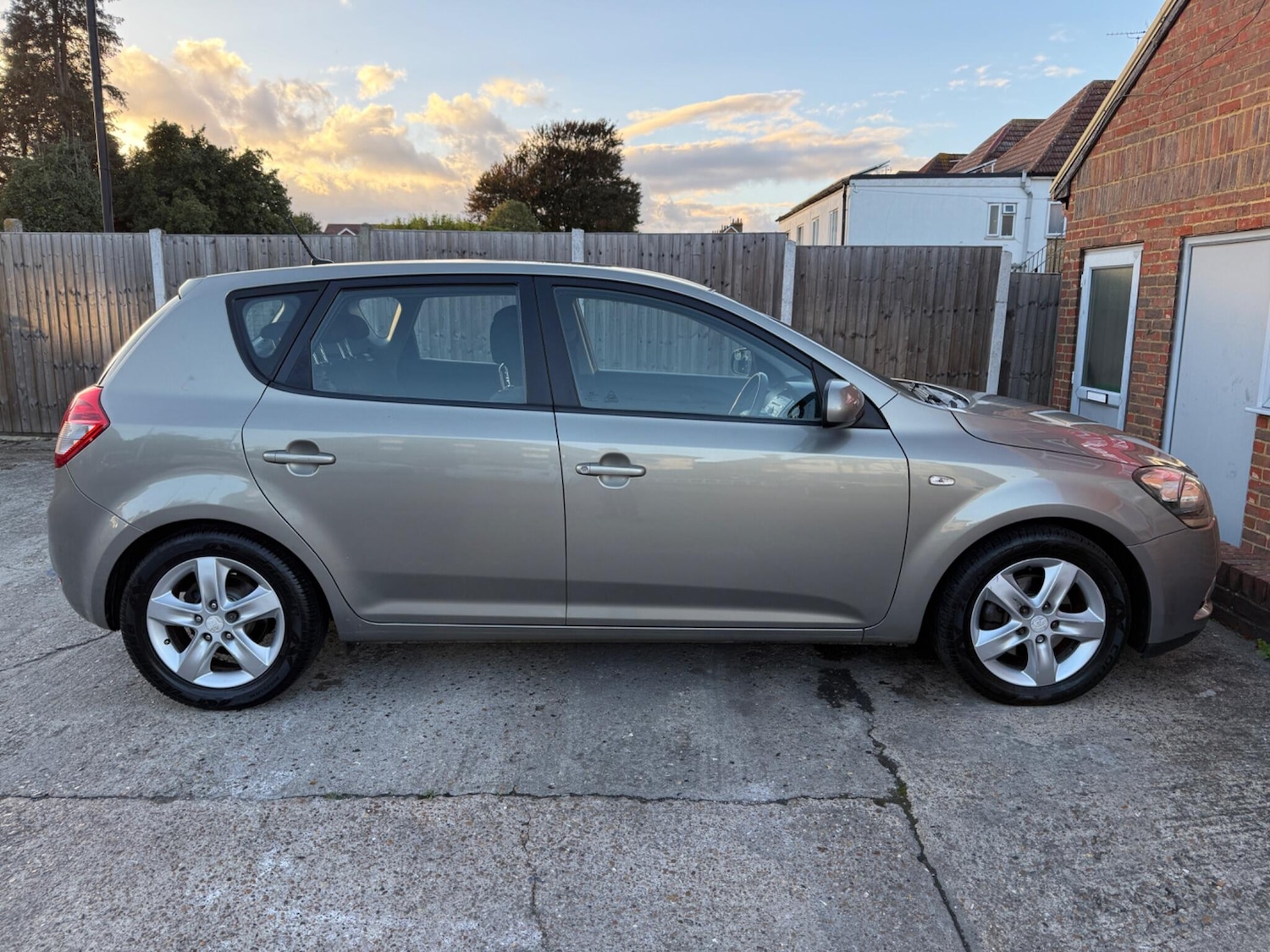 Used Kia Ceed 2011 for sale - 76376832: Photo 17