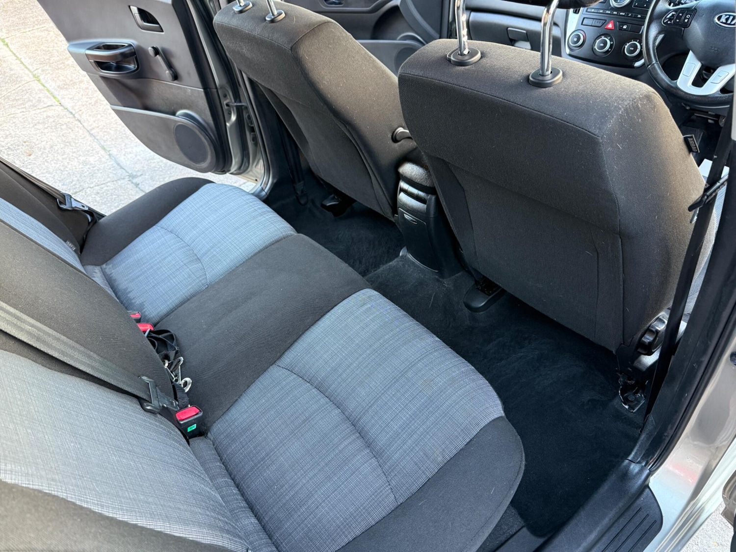 Used Kia Ceed 2011 for sale - 76376832: Photo 19