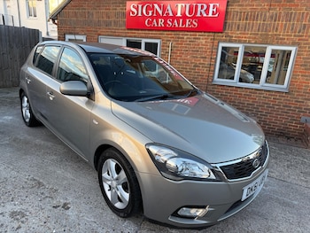 2011 (61) - 1.6 2 Auto Euro 5 5dr