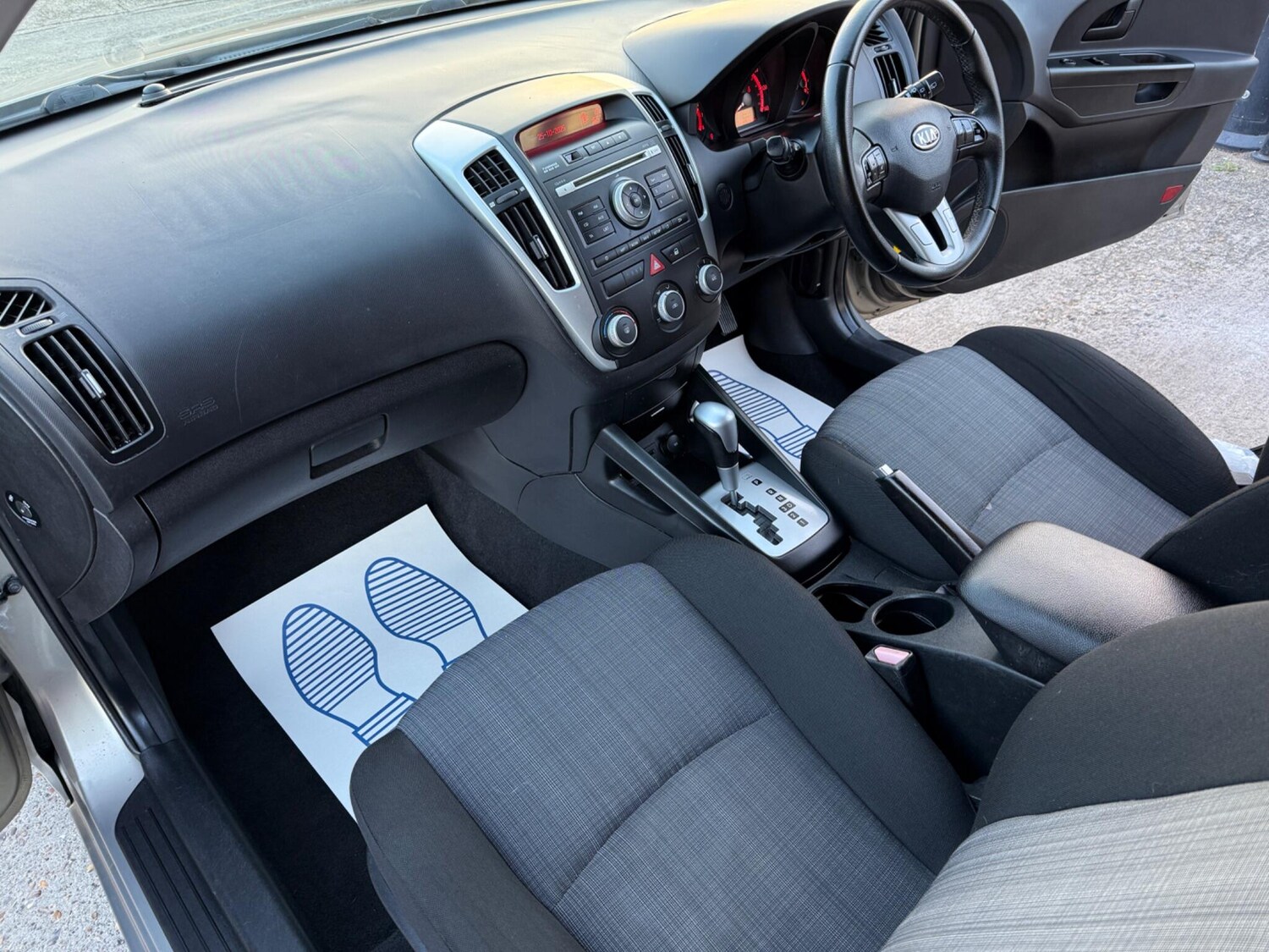 Used Kia Ceed 2011 for sale - 76376832: Photo 8