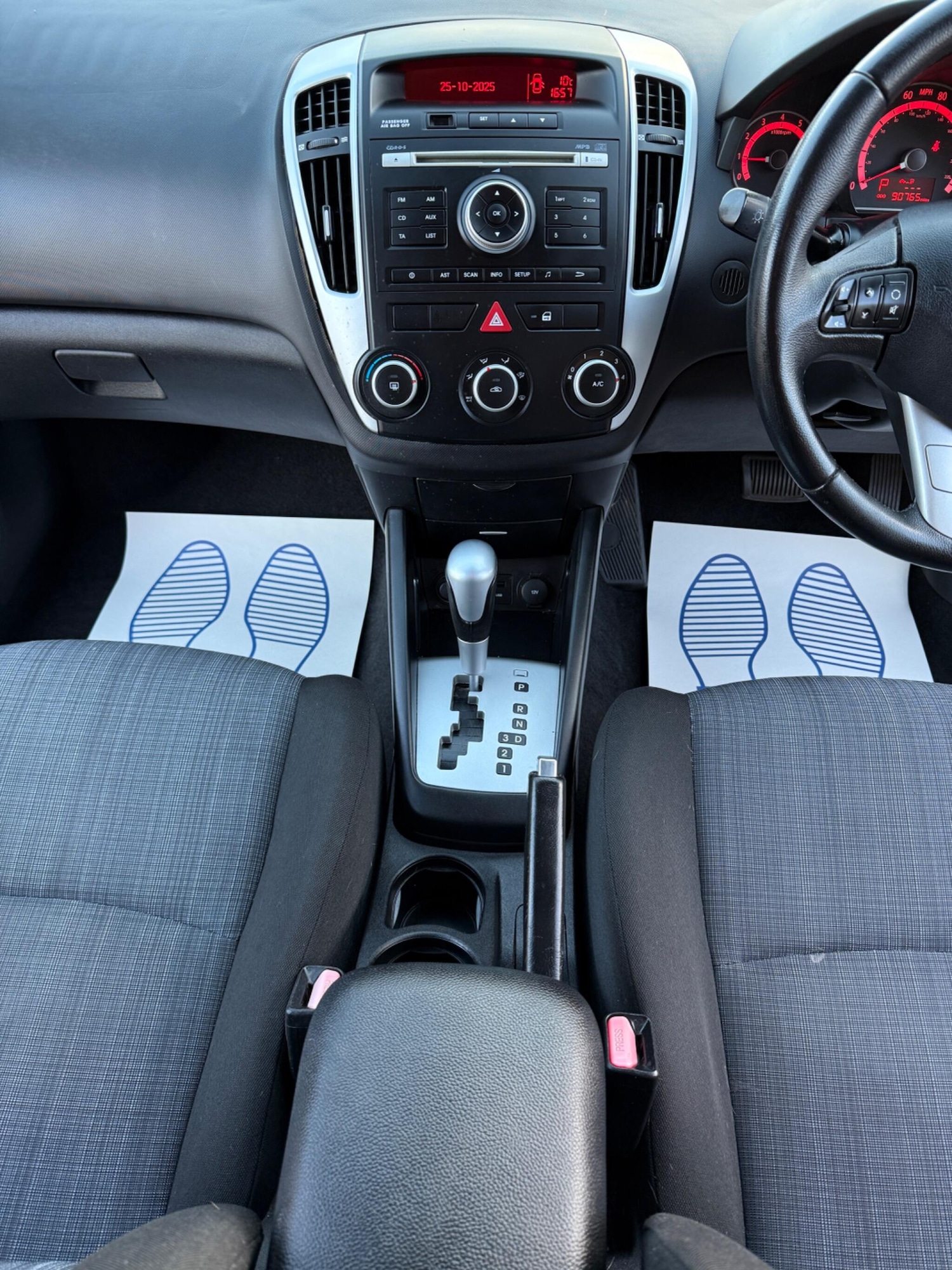 Used Kia Ceed 2011 for sale - 76376832: Photo 9