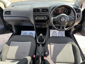 Used Volkswagen Polo 2010 for sale - 75650070: Photo