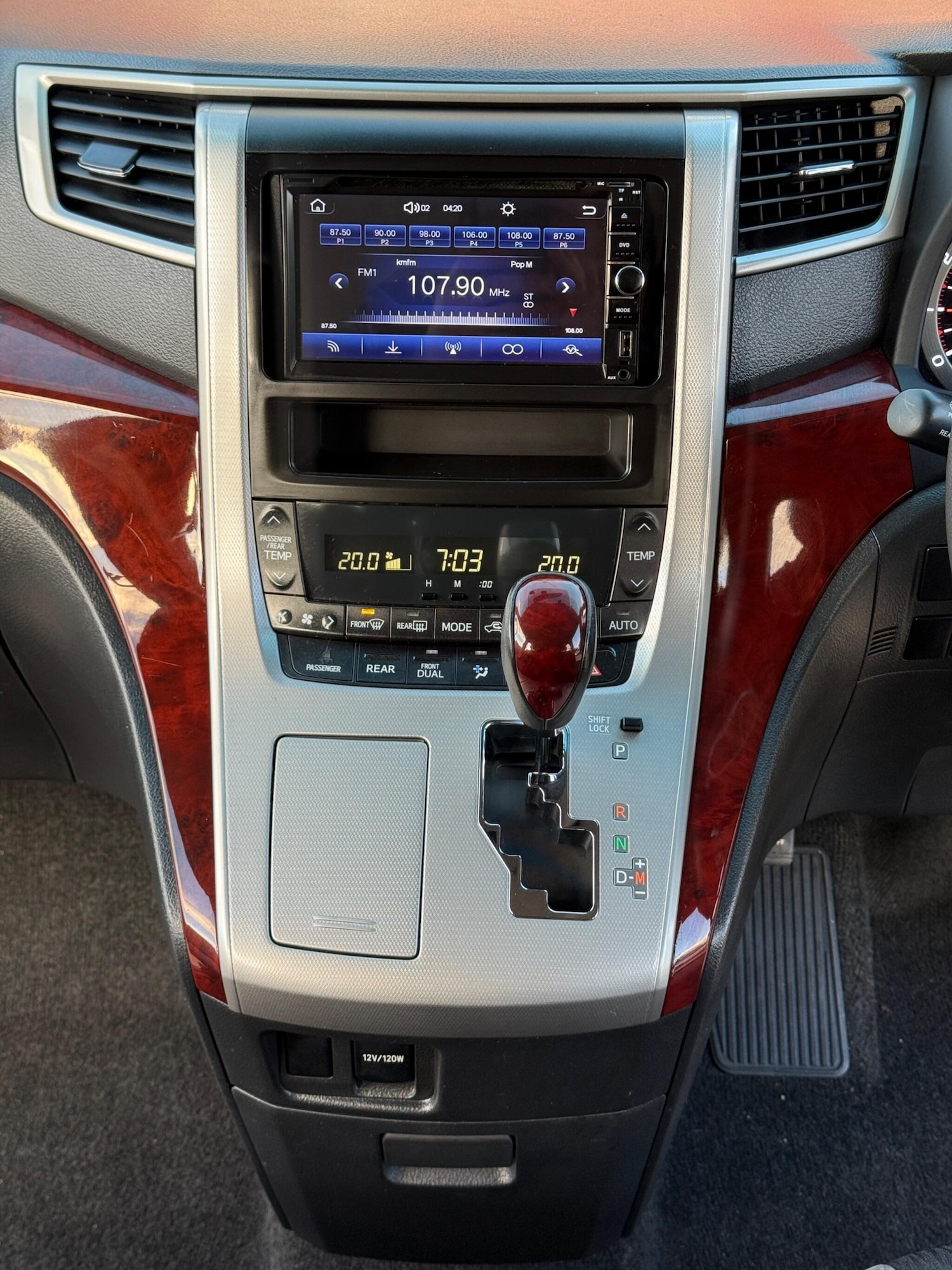 Used Toyota Alphard 2025 for sale - 76750900: Photo 15