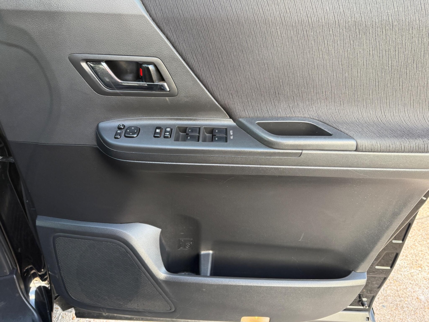 Used Toyota Alphard 2025 for sale - 76750900: Photo 18