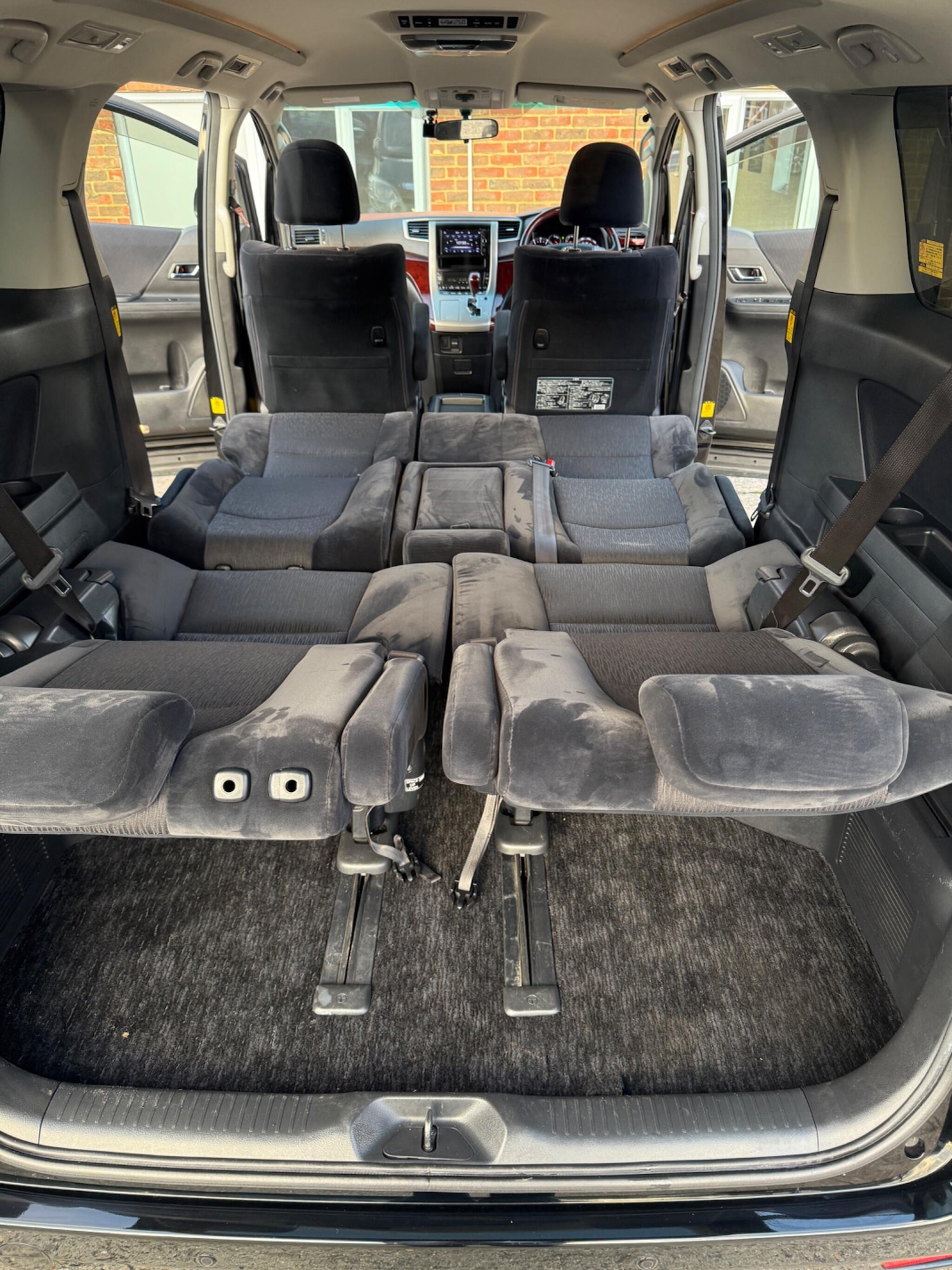 Used Toyota Alphard 2025 for sale - 76750900: Photo 27