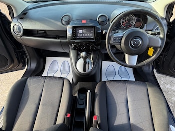 Used Mazda Mazda2 2014 for sale - 75919416: Photo